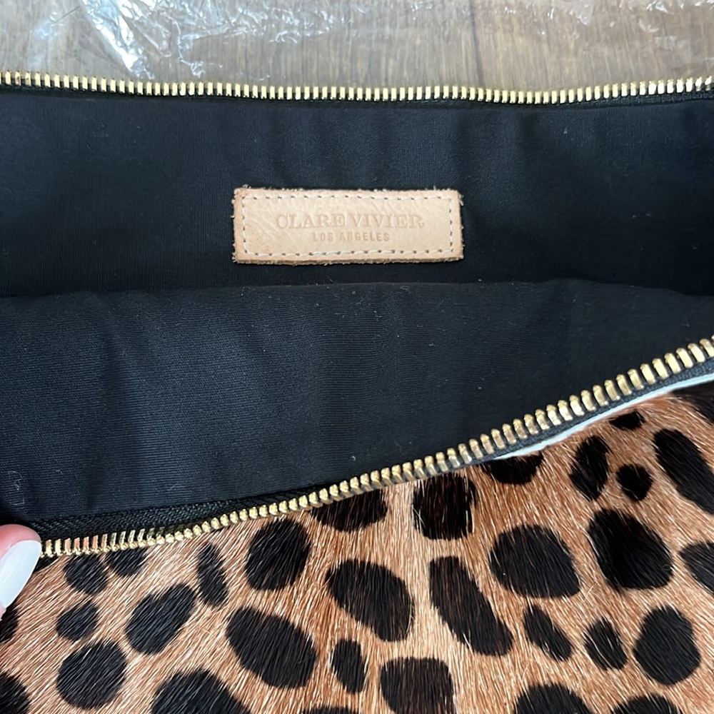 Clare Vivier fold over  leopard clutch - Picture 4 of 4